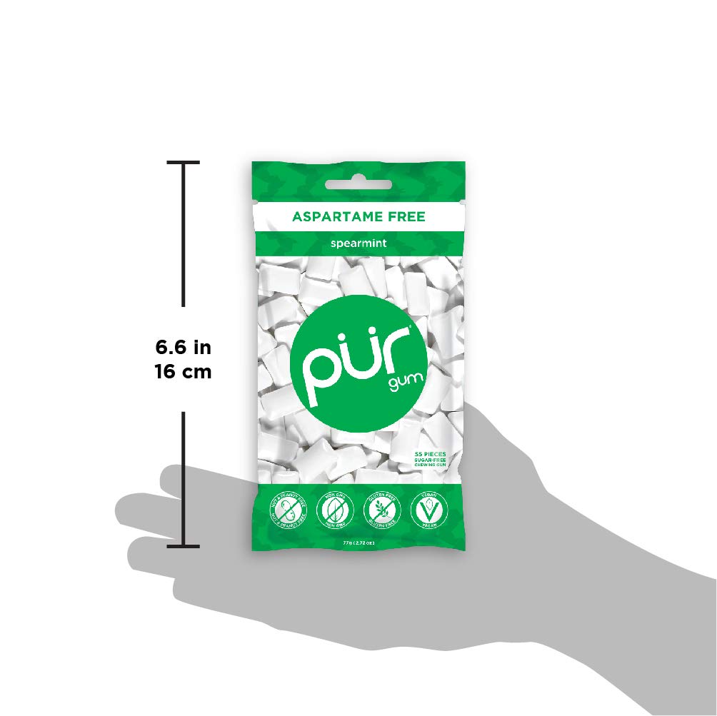 Close-up of PUR Gum Spearmint texture emphasizes crisp minty flavor without artificial sweeteners