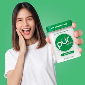 PUR Mints spearmint close-up mint pieces with natural flavor