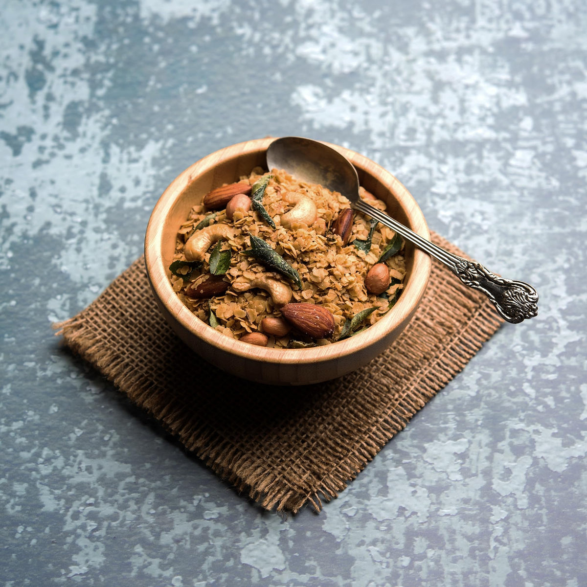 PURE ORIGINAL INGREDIENTS Oat Groats cooked porridge bowl demonstrates creamy breakfast option.