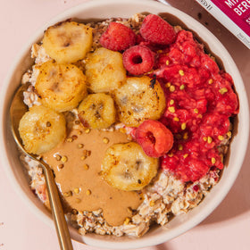 Purely Elizabeth Apple Cinnamon Organic cup image highlights warm spice and inviting aroma.