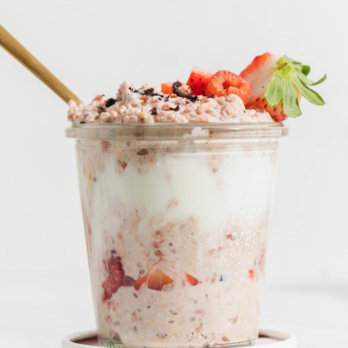 Purely Elizabeth oatmeal cup gluten-free option for gluten-conscious breakfasts.