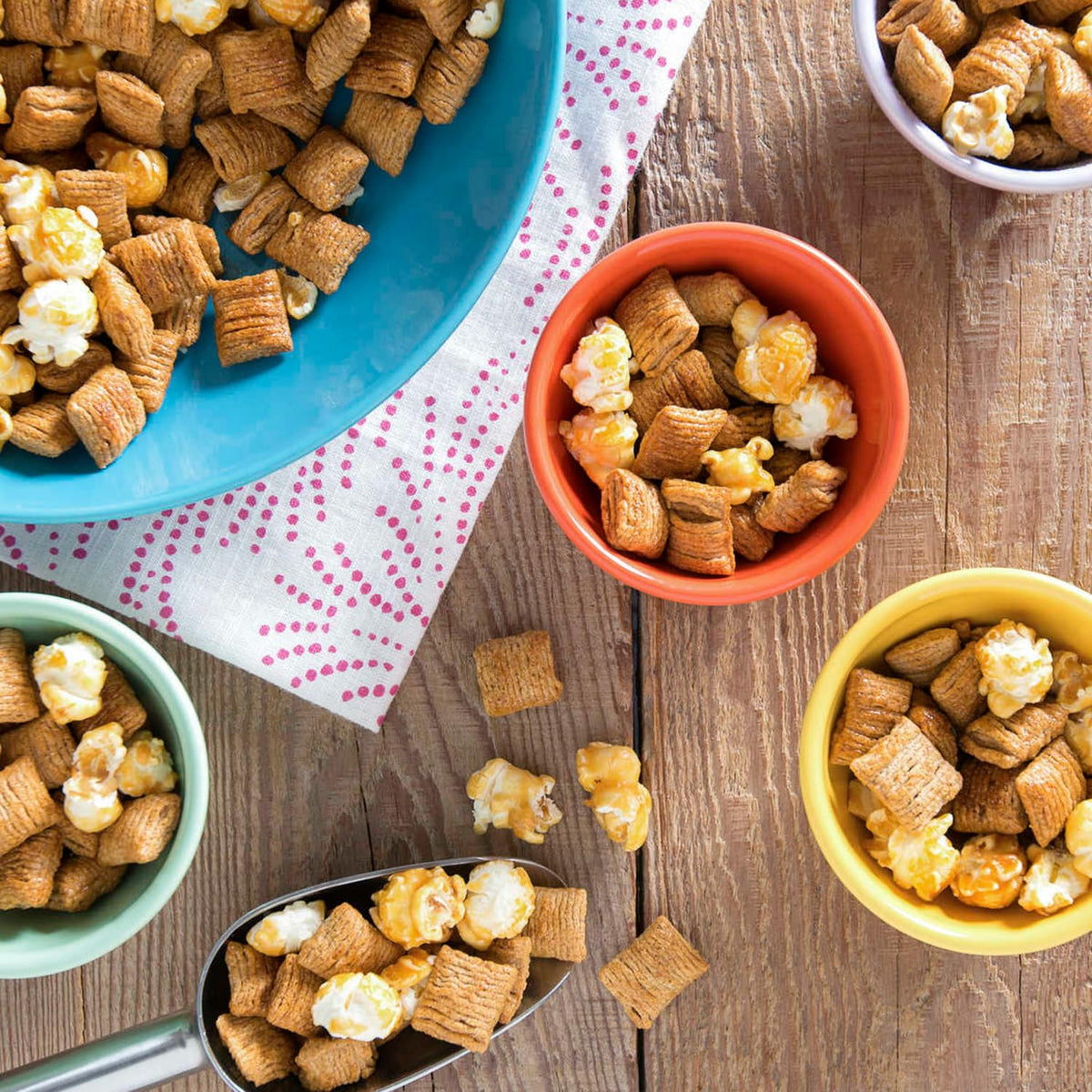 Quaker Oatmeal Squares Cinnamon bowl with milk and fruit for a balanced breakfast.