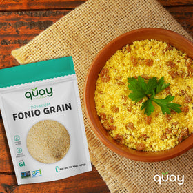 Quay Naturals Fonio porridge topped with fruits for breakfast.