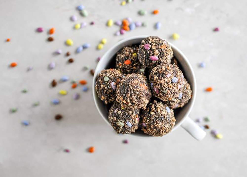 Rainbow Sunny Seeds brighten party favors with candy-coated charm.
