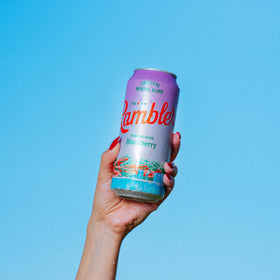 Rambler AUTX mineral-rich sparkling water close-up showing bubbles and clarity.