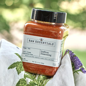 Raw Essentials Saffron Seasoning pour bowl image suggests even flavor distribution in meals