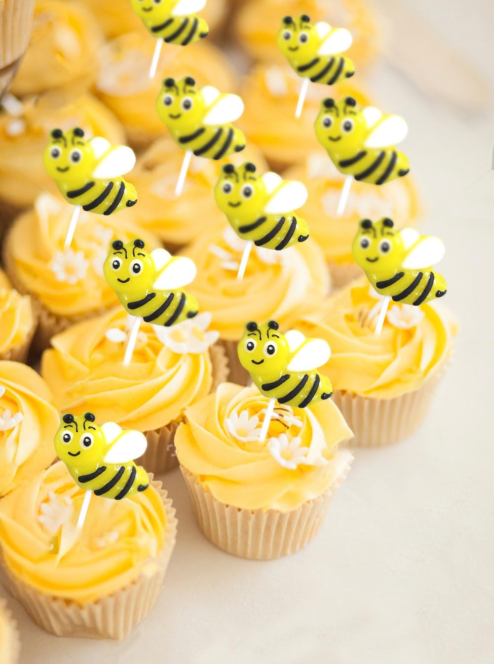 RBBZ Party Bee Candy lemon lollipop for baby showers and gender reveal parties