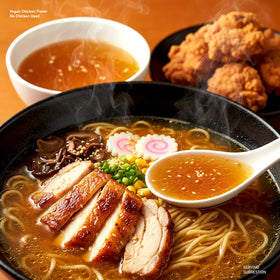 Real Naturals ramen broth aroma image evokes slow-simmered, comforting flavors.
