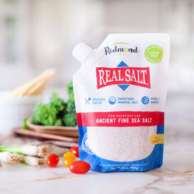 Redmond Real Salt grain detail highlighting natural mineral texture for cooking.
