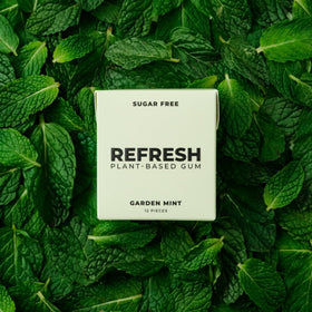 Refresh Gum organic mint powder close-up showing authentic botanical flavor.
