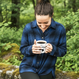 Roast Ridge sourcing from small family farms supports sustainable farming practices.