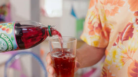 Robinsons Apple Blackcurrant 1L bottle pour, smooth pour for quick serving