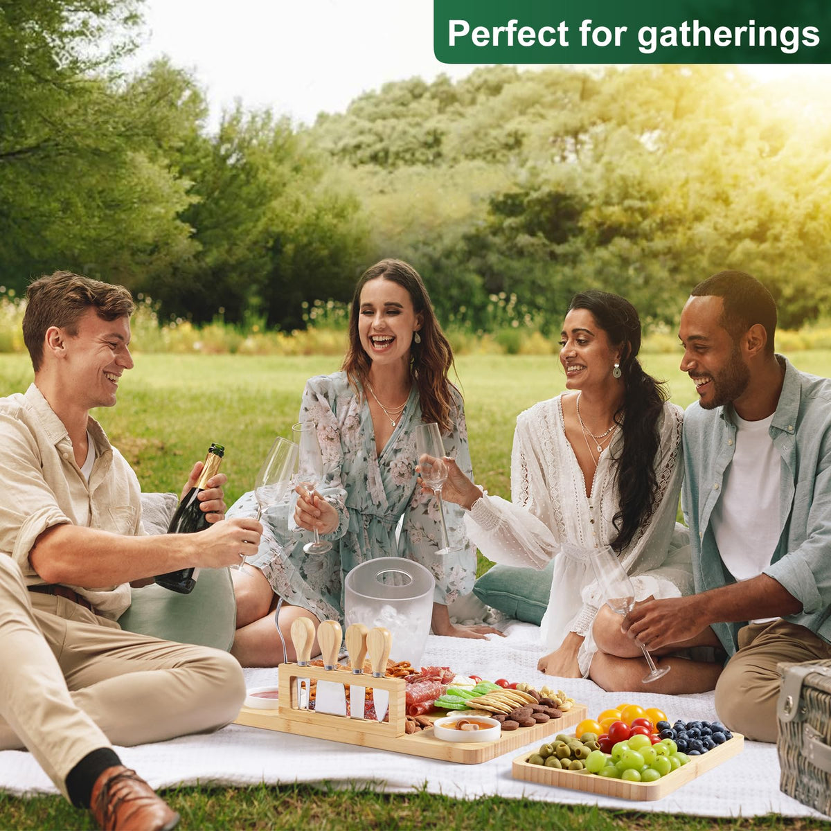 ROCIRLAB lightweight bamboo board is easy to carry for outdoor events.