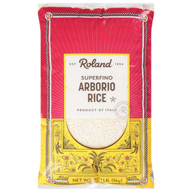 Roland Foods Arborio rice superfino grain close-up for authentic texture.