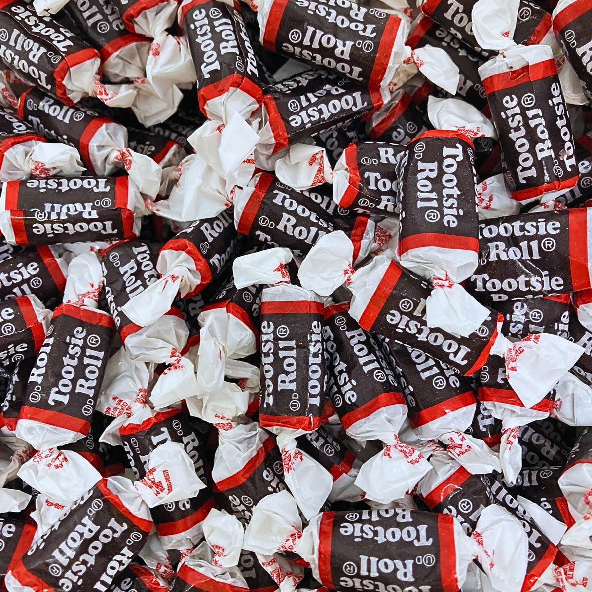 Roll Midgees party candy offers easy sharing at events and pinata fillers.