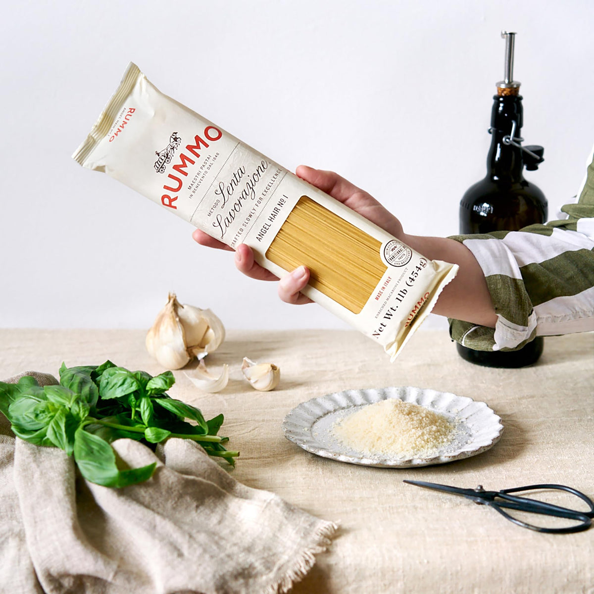 Durum wheat semolina close-up highlights quality ingredients.