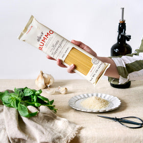 Durum wheat semolina close-up highlights quality ingredients.