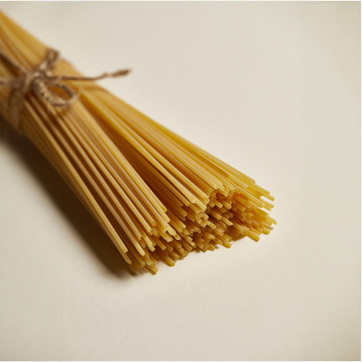 Rummo Spaghetti No.3 made from durum wheat semolina for quality texture