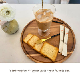 Creamy milk layer enhances latte smoothness and aroma