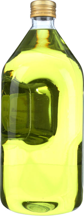Sadaf Grapeseed Oil on a kitchen counter, Italian cuisine ready option.