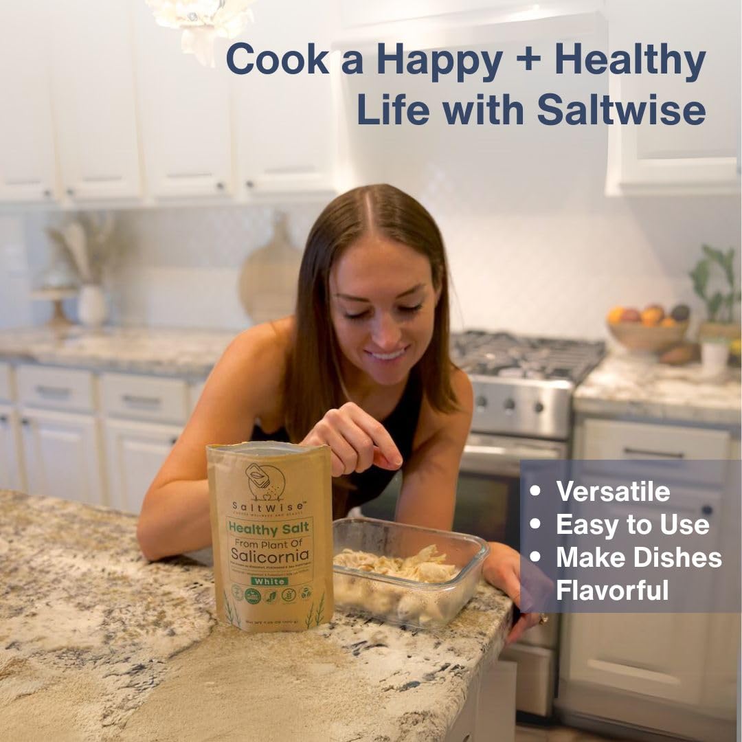 SaltWise Salicornia White Salt measuring spoon — precise use for balanced flavors.