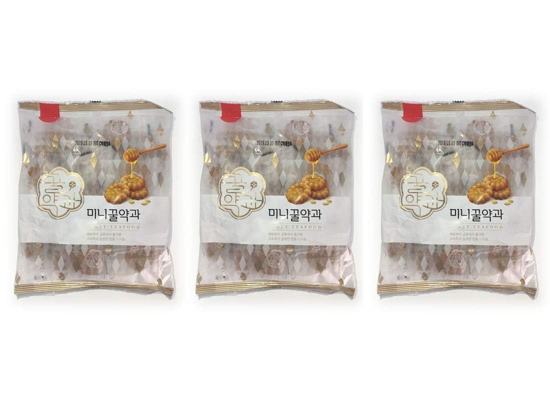 Close-up of honey glaze on Samlip yakgwa cookies, highlighting traditional sweetness.