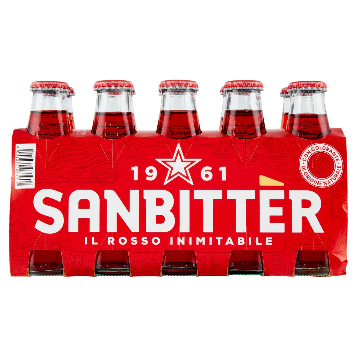Sanbitter pour into glass, ready to elevate your aperitif ritual.