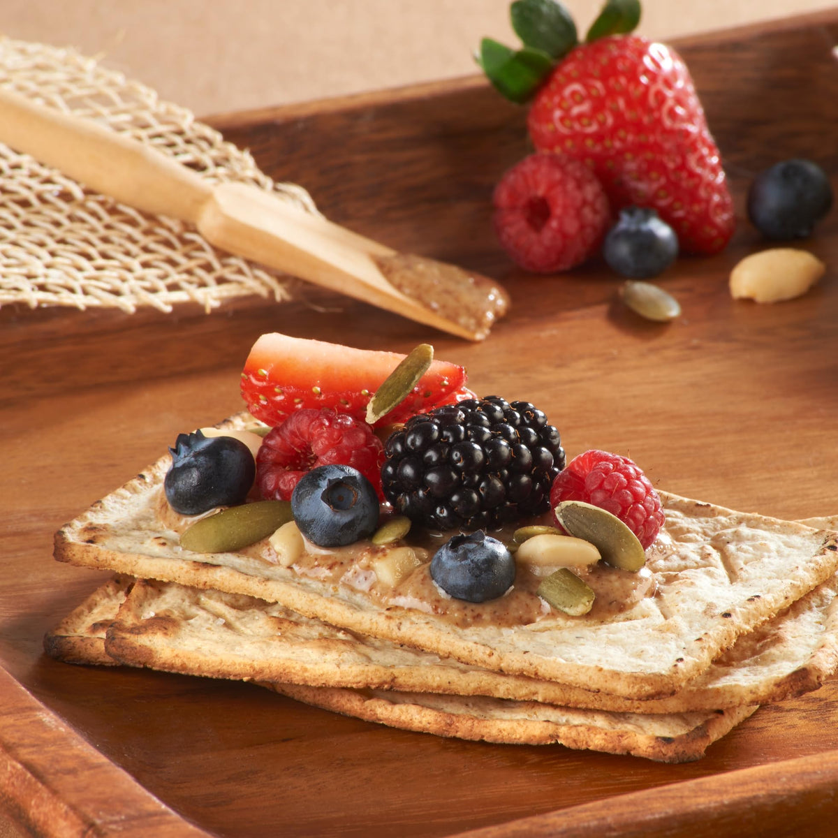 Sanissimo Salmas kosher-certified label on crackers, trusted quality.