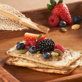 Sanissimo Salmas kosher-certified label on crackers, trusted quality.