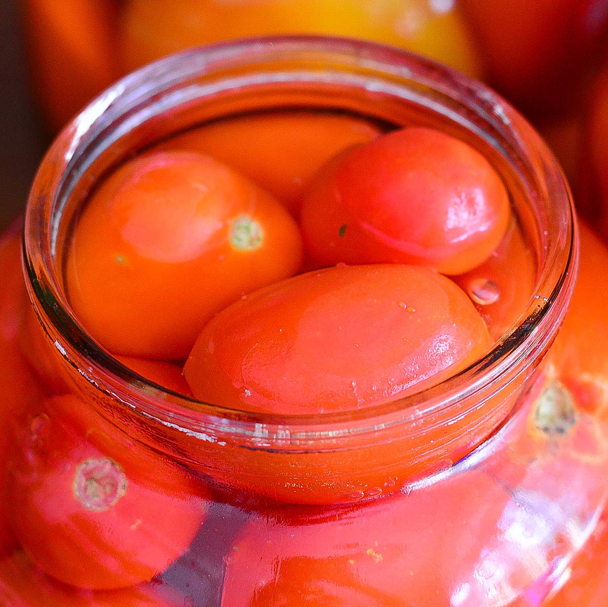 Sanniti Alum Powder crisp-pickles image emphasizes preserved crunch in jars.
