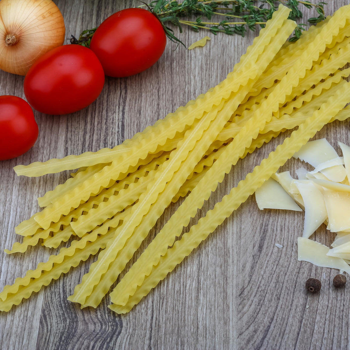 Sanniti bronze-drawn pasta texture enhances sauces and al dente bite.