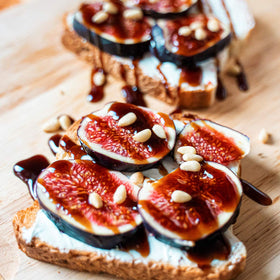 Sanniti Fig Glaze on kitchen shelf ready for cooking.