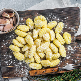 Sanniti gluten-free label closeup signals safe, allergy-conscious choice.