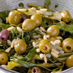 Sanniti olives stuffed with anchovies product label communicates quality.