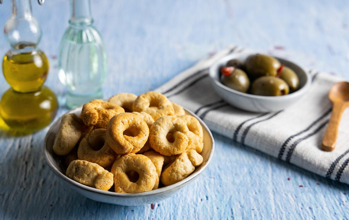 Traditional Italian snack ready for gifting in a five-pack
