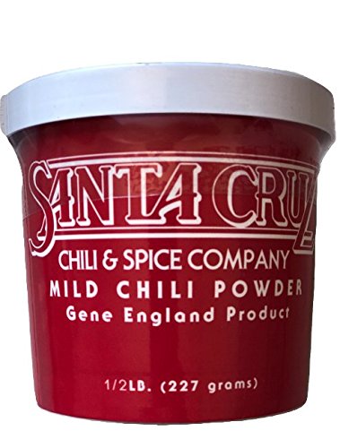 Santa Cruz Mild Chili Powder bottle-pour close-up for smooth, versatile seasoning