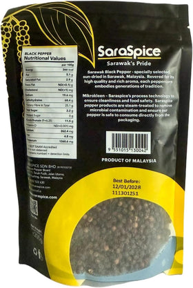 SaraSpice pepper grinder with Sarawak peppercorns delivering aromatic grind.