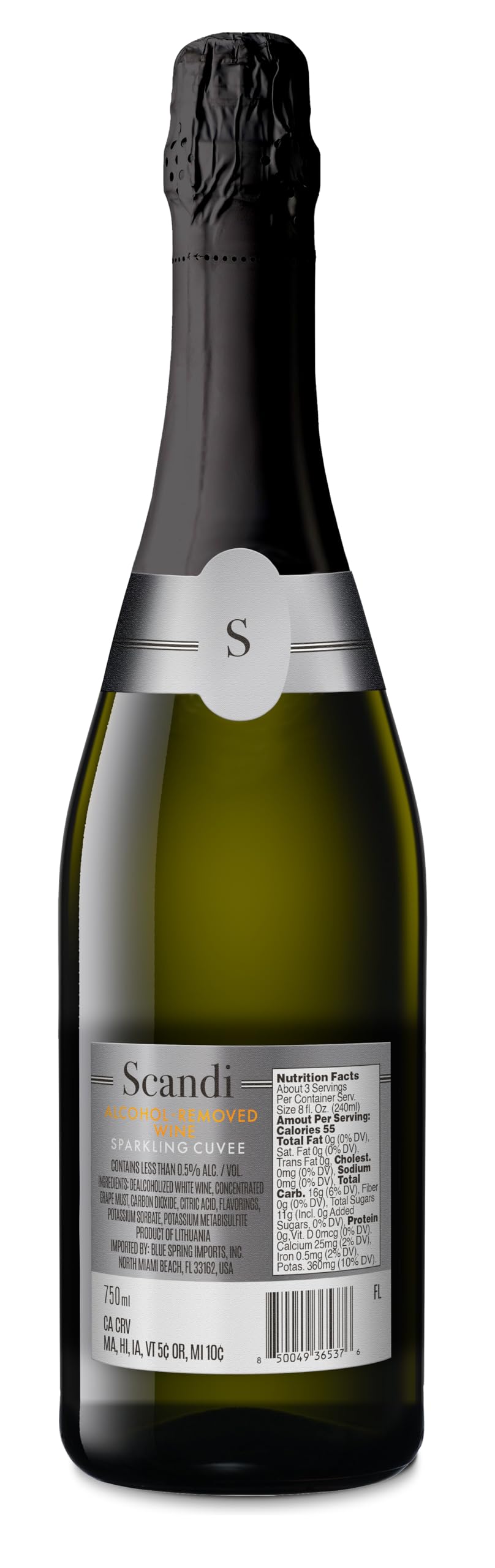 SCANDI BRUT close-up of fine bubbles highlighting sparkling texture.