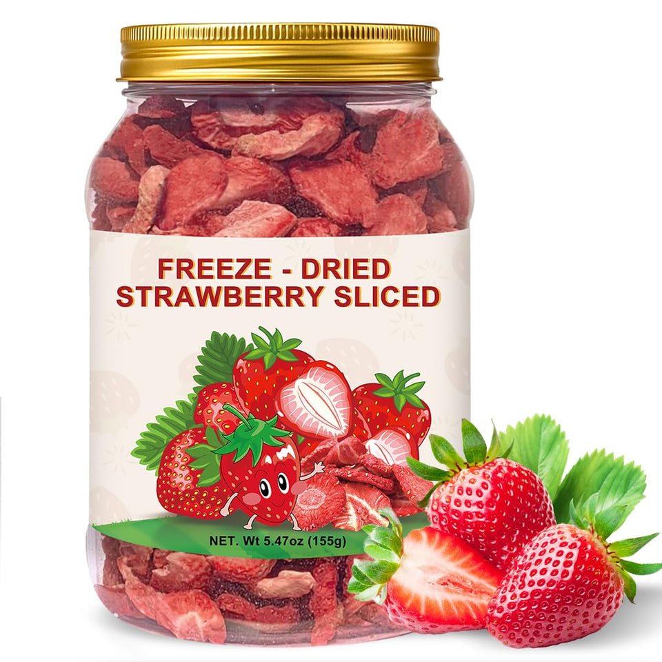 SEAYOFA freeze-dried strawberries slices in a jar, crispy snack ready to enjoy.