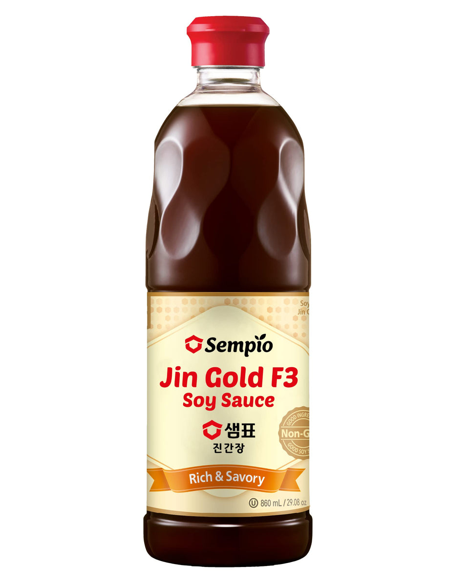 Sempio Jin Gold F3 bottle pour highlights rich umami for quick weeknight stir-fries.