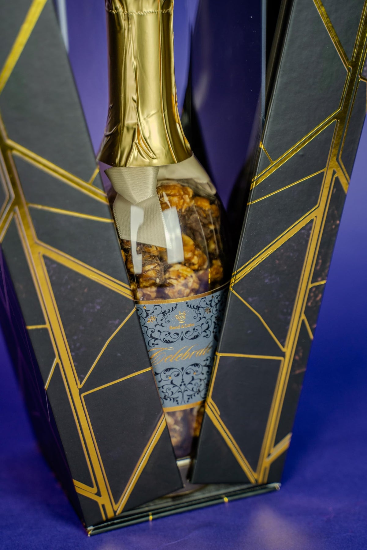 Send A Cake Luxe Bubble Box ready-to-gift packaging directly.