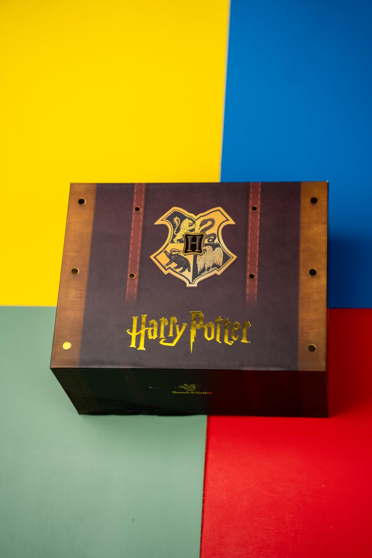 Send A Cake interactive gift experience—memorable unboxing for fans.