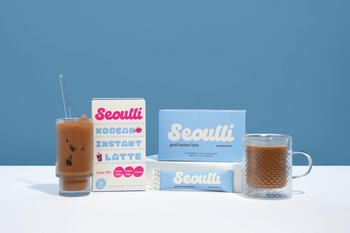 Seoulli Korean Instant Latte café aroma in a mug.