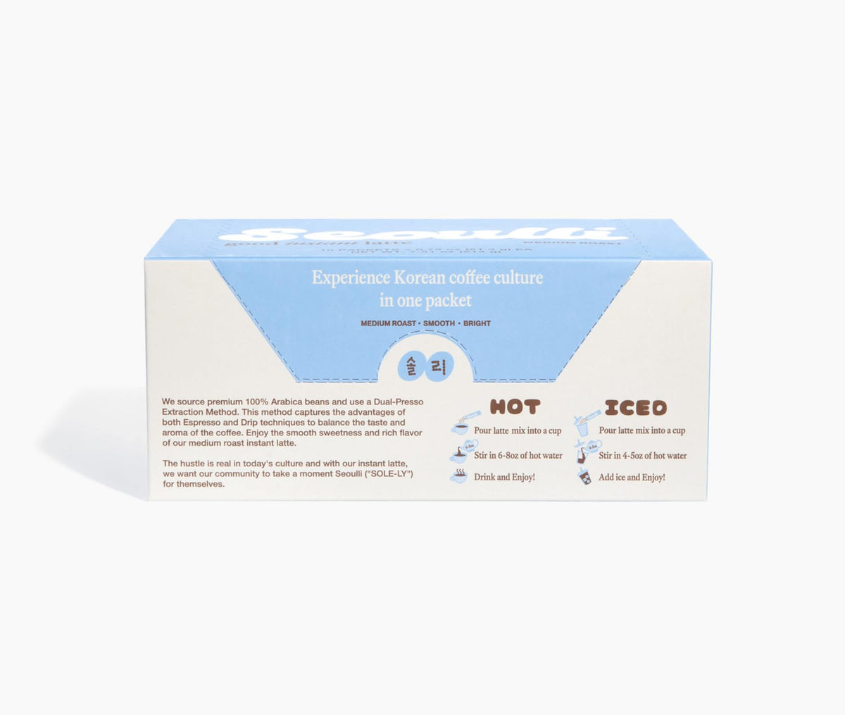Seoulli Korean Instant Latte hot water pour creates café-style brew.