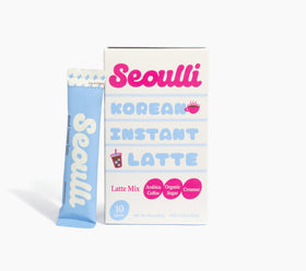 Seoulli Korean Instant Latte packaging closeup, premium single-serve packets.