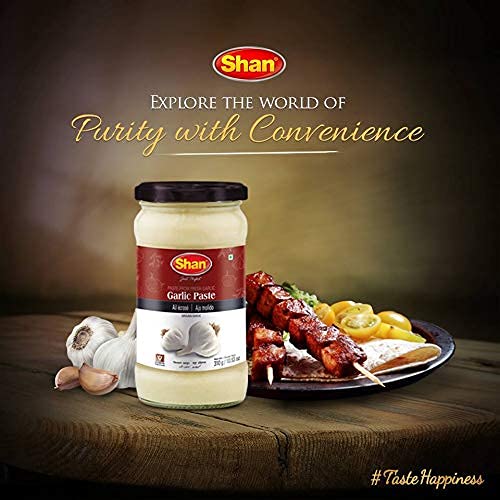 Shan Garlic Paste glass jar close-up shows premium packaging.