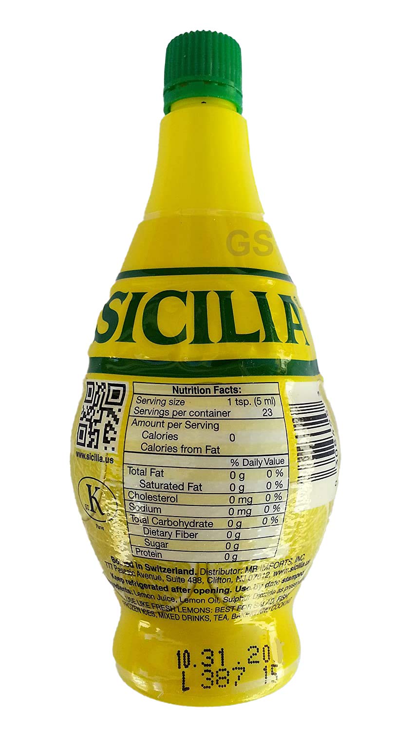 Sicilia Lemon Juice pour demonstrates quick citrus boost for seafood and baking.