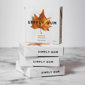 SIMPLY GUM Maple gum close-up reveals natural chicle texture.