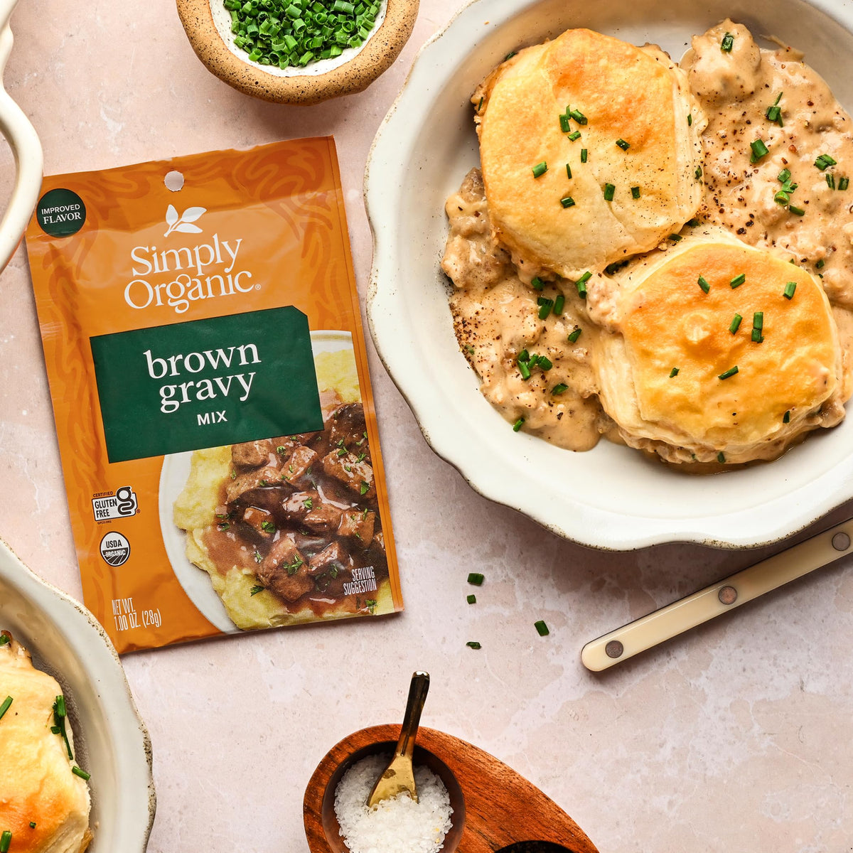 Onion and mushroom flavors in Simply Organic Brown Gravy Mix.
