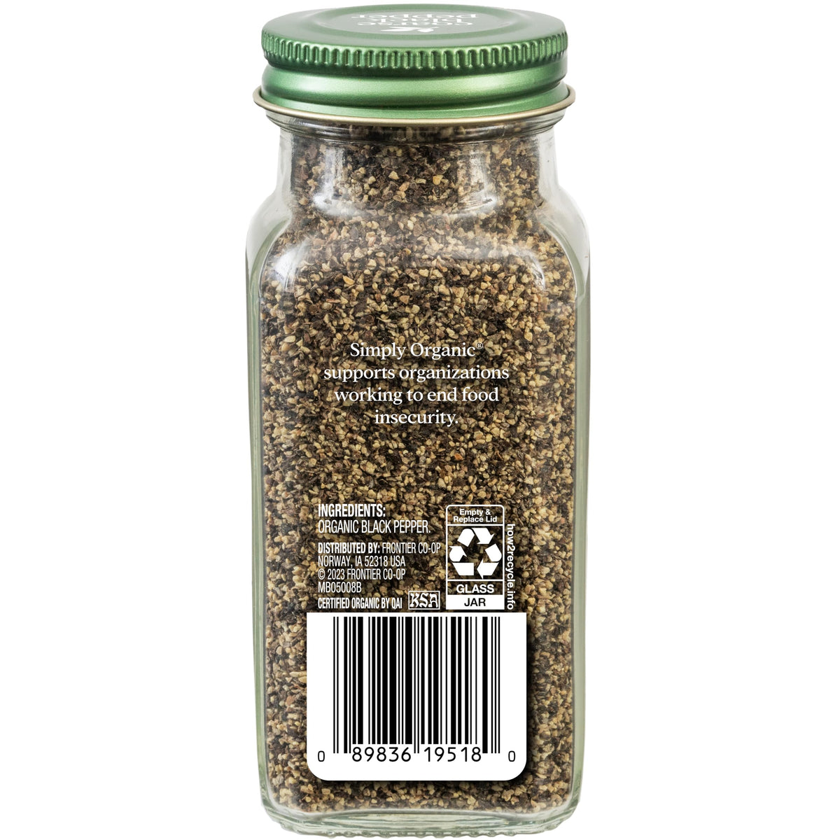 Closeup of Simply Organic pepper grains delivering robust heat and texture